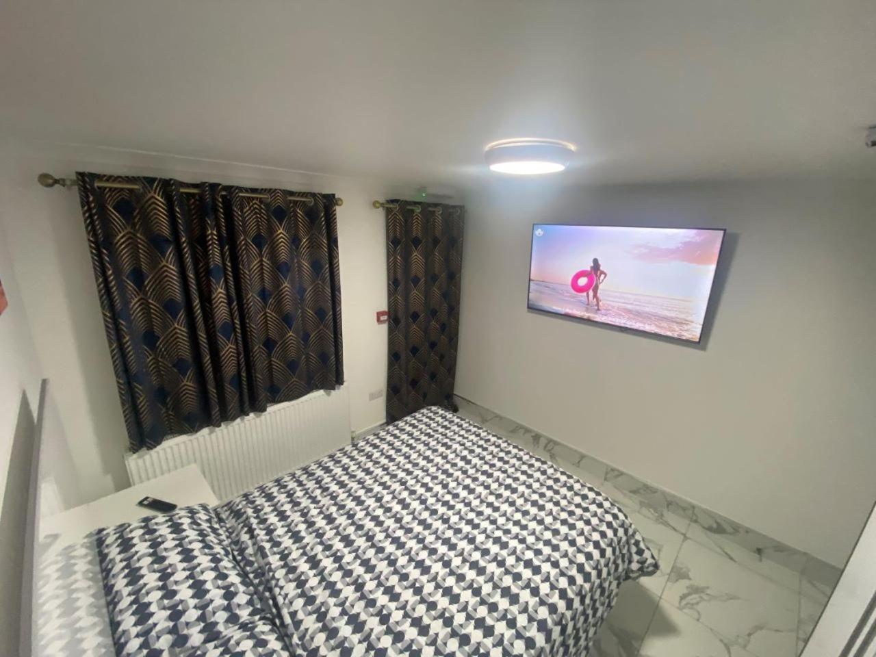 The Royal Boutique Oxford Lodge By London Sleep 6 海斯 外观 照片