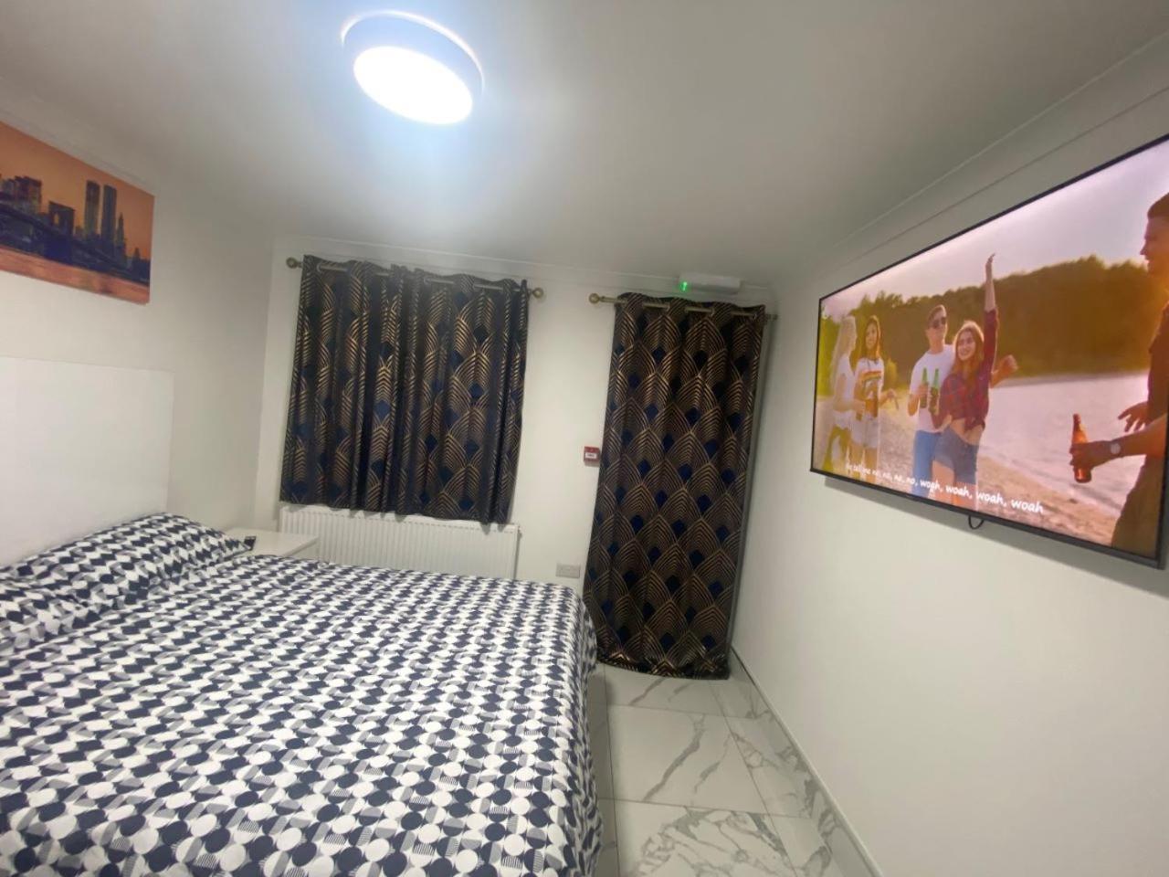 The Royal Boutique Oxford Lodge By London Sleep 6 海斯 外观 照片