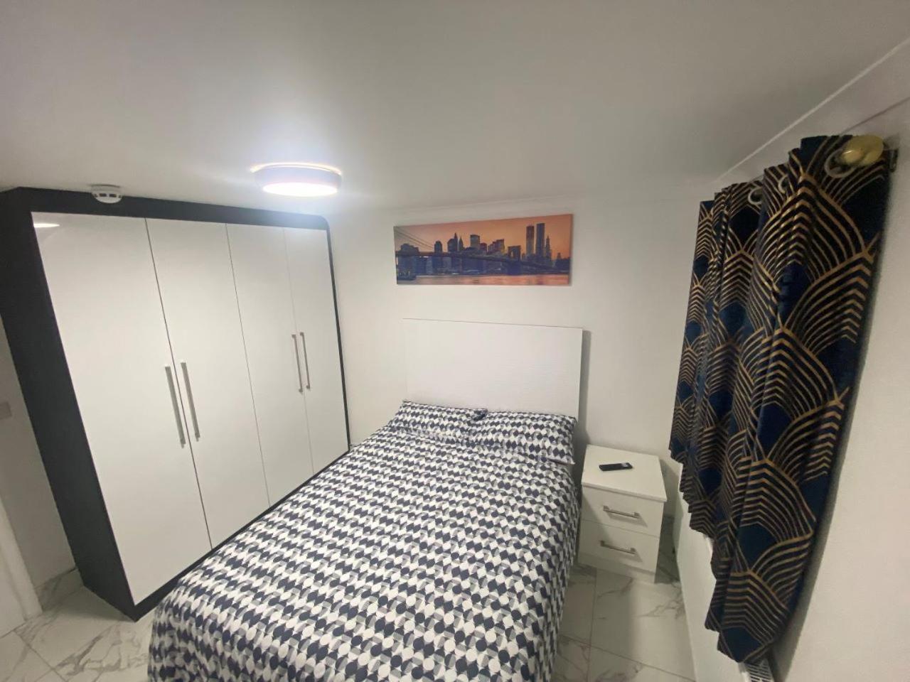 The Royal Boutique Oxford Lodge By London Sleep 6 海斯 外观 照片