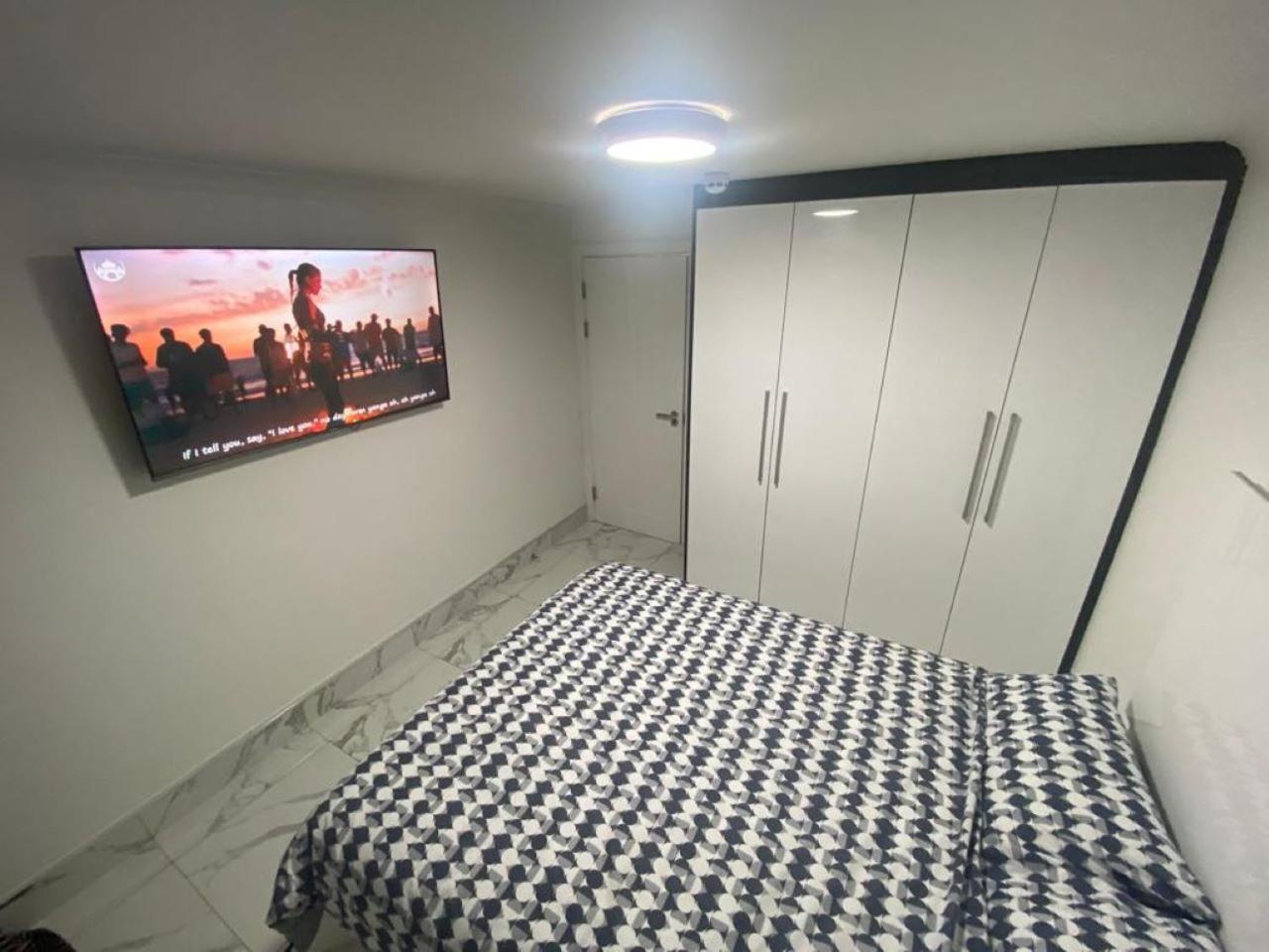 The Royal Boutique Oxford Lodge By London Sleep 6 海斯 外观 照片