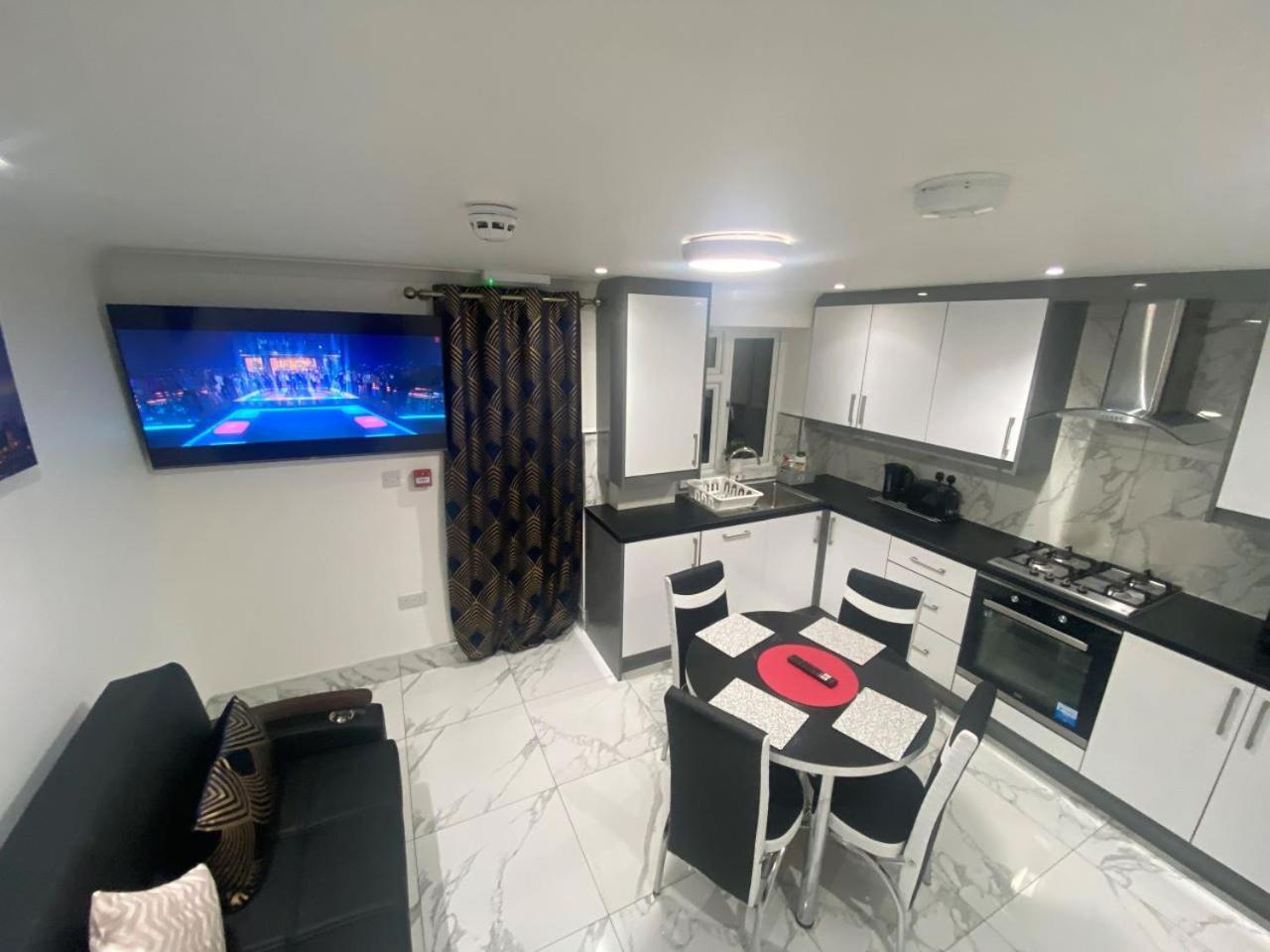 The Royal Boutique Oxford Lodge By London Sleep 6 海斯 外观 照片