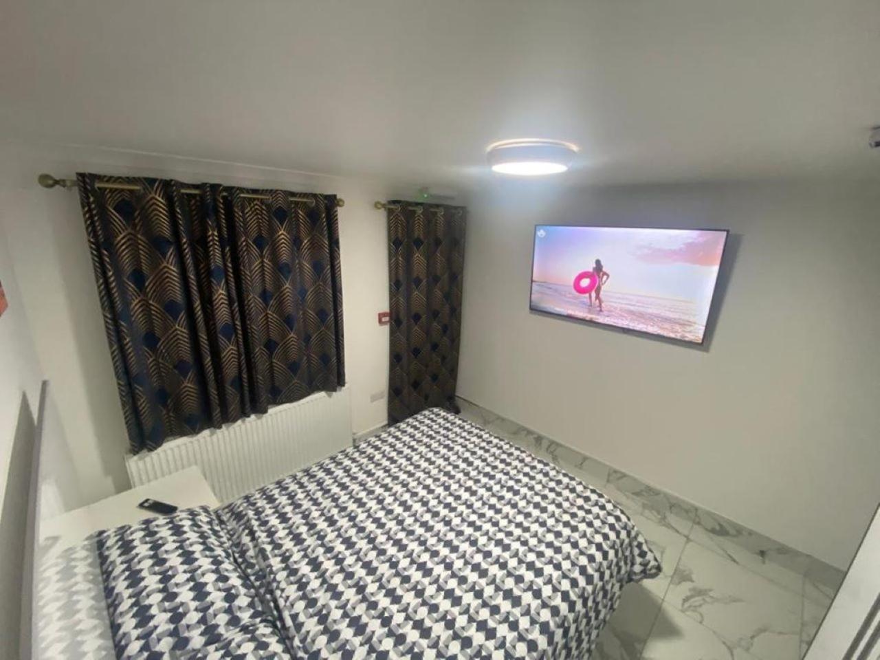 The Royal Boutique Oxford Lodge By London Sleep 6 海斯 外观 照片
